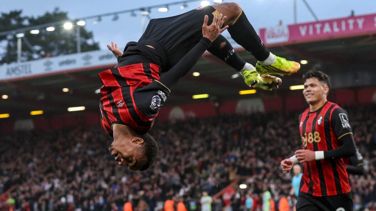 Imagem da noticia Arsenal é campeão da Premier League após empate do City com o Bournemouth