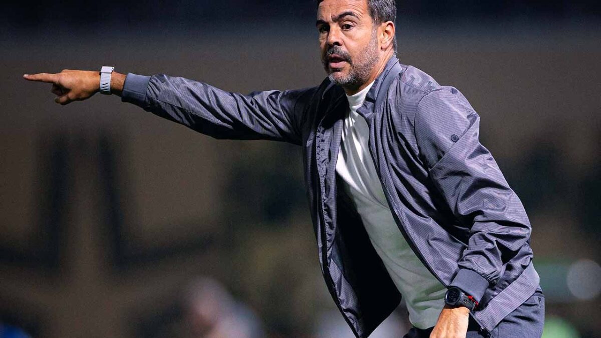 Imagem da noticia Artur Jorge arma surpresa no Cruzeiro para jogo decisivo na Bombonera