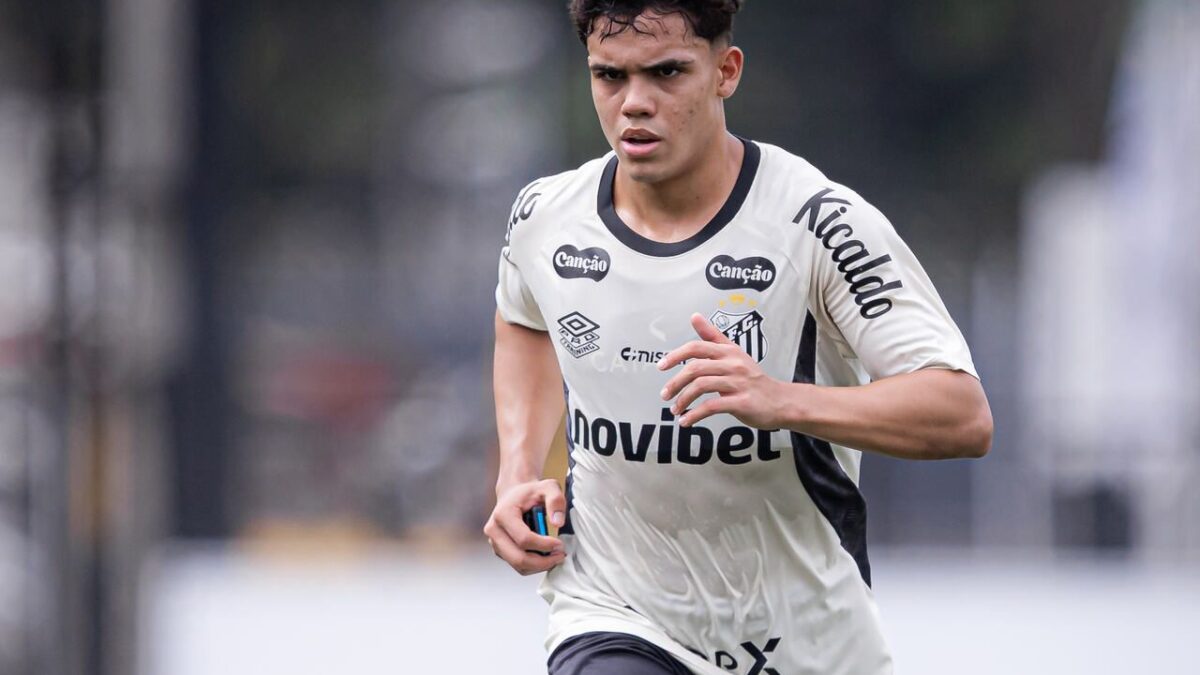 Imagem da noticia Com Gustavinho de volta, Cuca tem nova alternativa no meio-campo do Santos