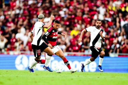 Imagem da noticia Com lei do ex e Ancelotti no Maracanã, Vasco arranca empate no fim com o Flamengo