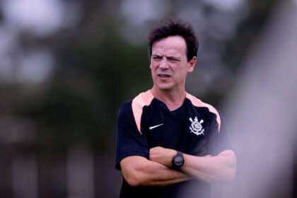 Imagem da noticia Corinthians inicia sequência intensa fora de casa antes de clássico