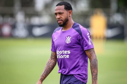 Imagem da noticia Corinthians sofre transfer ban por dívida na contratação de José Martínez
