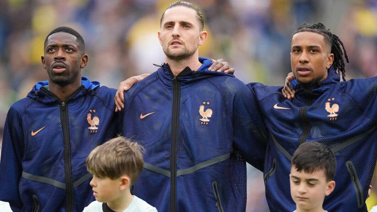 Imagem da noticia Dembélé diz que prefere atuar com Olise do que com Mbappé na França