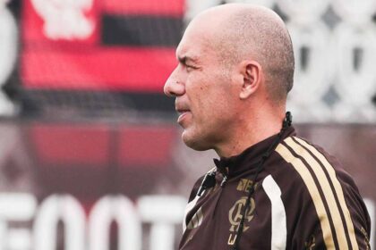 Imagem da noticia Flamengo busca solução para o meio antes de clássico com o Vasco