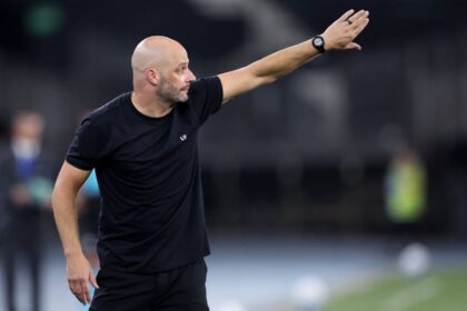 Imagem da noticia Franclim Carvalho cita "desilusão" após derrota do Botafogo: "Não agredimos"