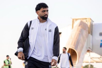 Imagem da noticia Gabigol usa as redes para lamentar tropeço do Santos e justifica ida ao vestiário