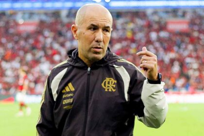 Imagem da noticia Jardim assume culpa por empate do Flamengo com o Vasco