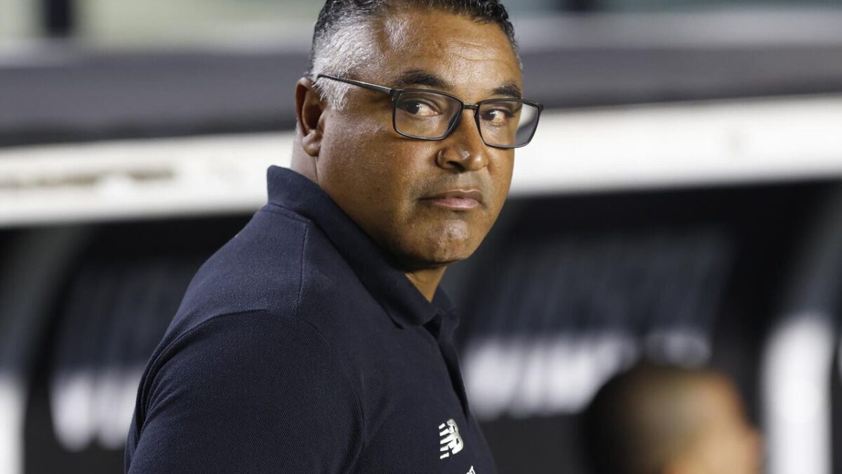 Imagem da noticia São Paulo encaminha acordo com Roger por multa rescisória após demissão