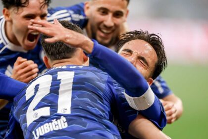 Imagem da noticia Schalke vence e está de volta à elite da Alemanha