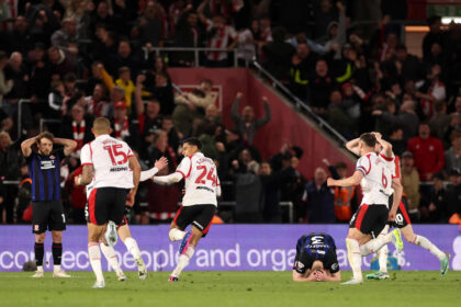 Imagem da noticia Southampton é expulso dos playoffs da Championship após caso de espionagem
