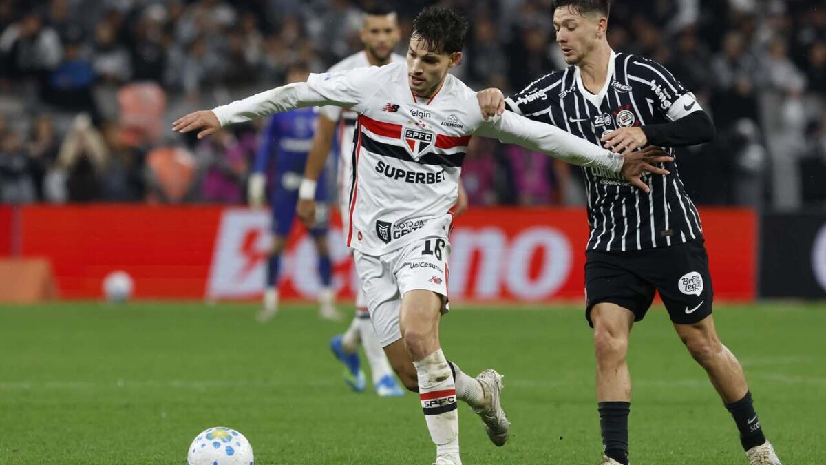 Imagem da noticia STJD denuncia Bobadilla, do São Paulo, por gesto contra o Corinthians
