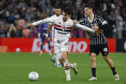 Imagem da noticia STJD denuncia Bobadilla, do São Paulo, por gesto contra o Corinthians