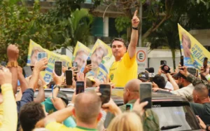 Flávio Bolsonaro vota no Rio de Janeiro nas Eleições 2026