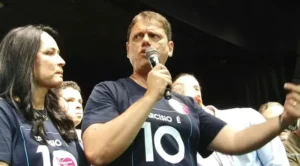 Tarcísio de Freitas reforça apoio a Flávio Bolsonaro no segundo turno