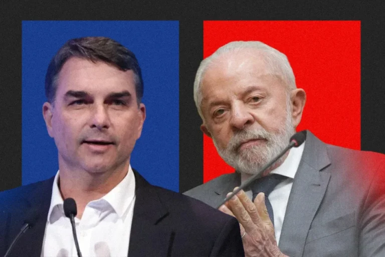 Montagem com dois homens: à esquerda, de terno escuro diante de fundo azul; à direita, de cabelos e barba brancos, terno cinza e fundo vermelho.