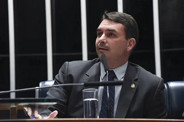 Flávio Bolsonaro em fotografia de arquivo.
