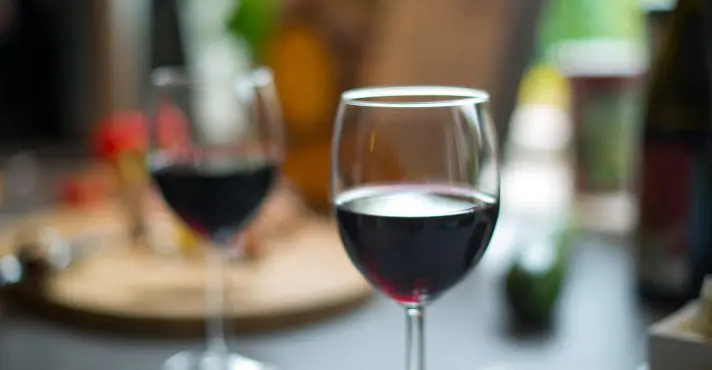 Roubo de 30 mil garrafas de vinho na Itália provocou prejuízo de R$ 28 milhões.