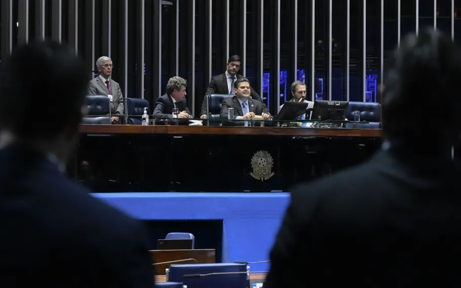 Plenário do Senado Federal durante discussão da PEC que prevê o fim da escala 6x1 no Brasil.