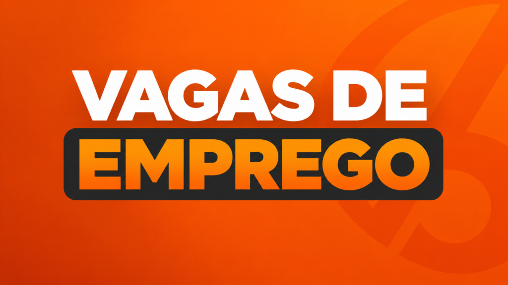 Arte com fundo laranja, texto VAGAS DE em branco e EMPREGO em laranja sobre uma faixa escura.